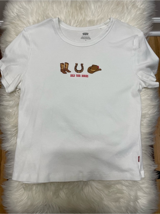 Levi's Tops - Levi's “Hold Your Horses” Logo Tee